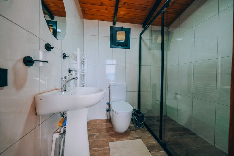 Duşakabinli banyo