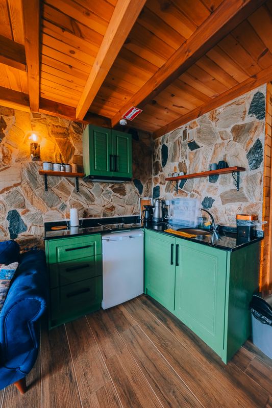 Taş Bungalov mutfağı